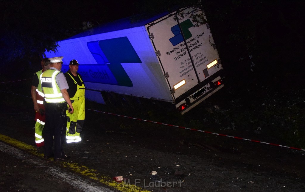 Schwerer VU A 3 Rich Oberhausen Hoehe AK Leverkusen P043.JPG - Miklos Laubert